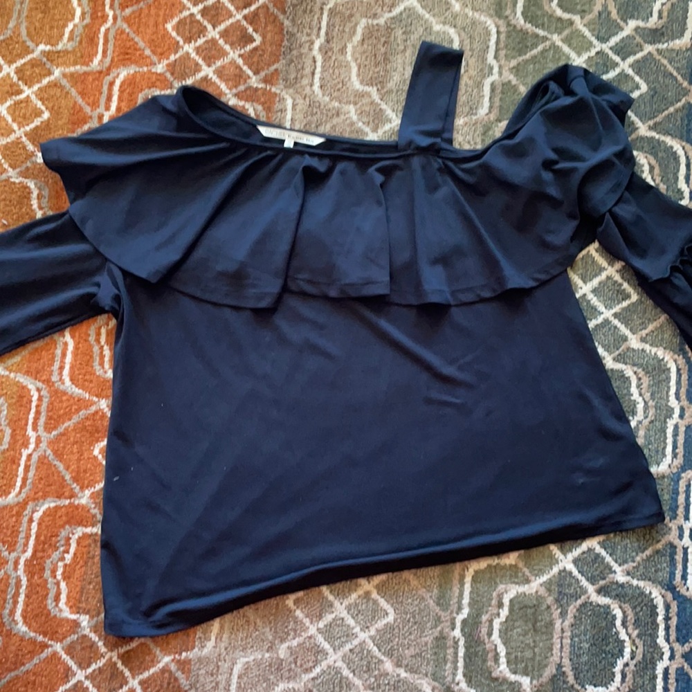 Bell sleeved blouse